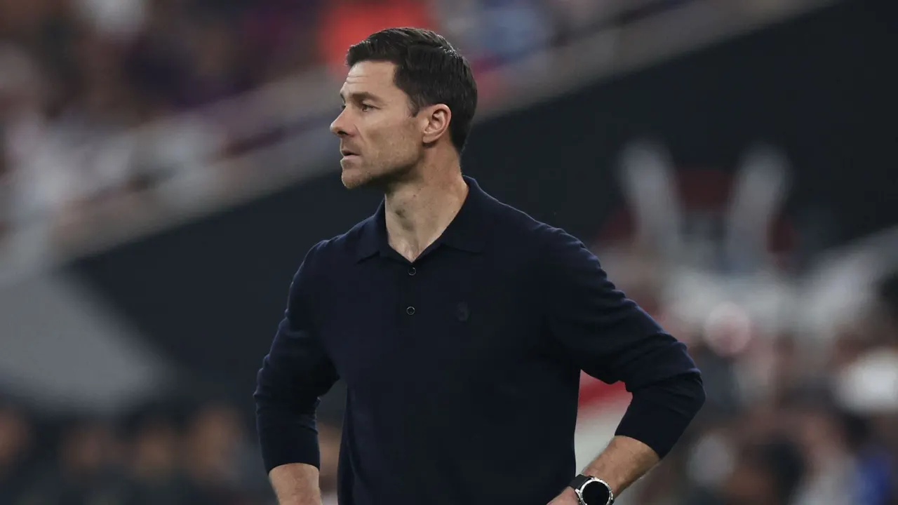 تعلم من تجربة ريال مدريد .. تشابي ألونسو يملي شروطه في مفاوضات تشيلسي